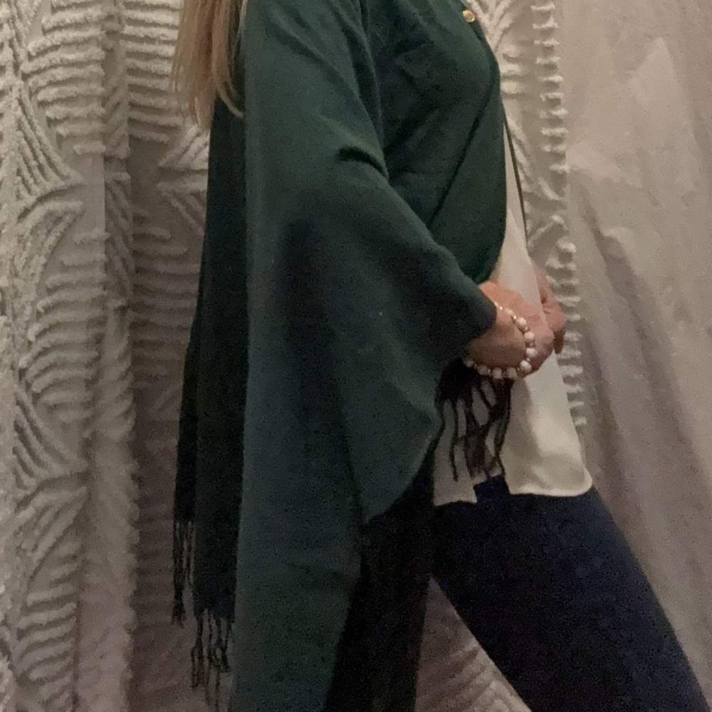 Elegant Green Cape for Women